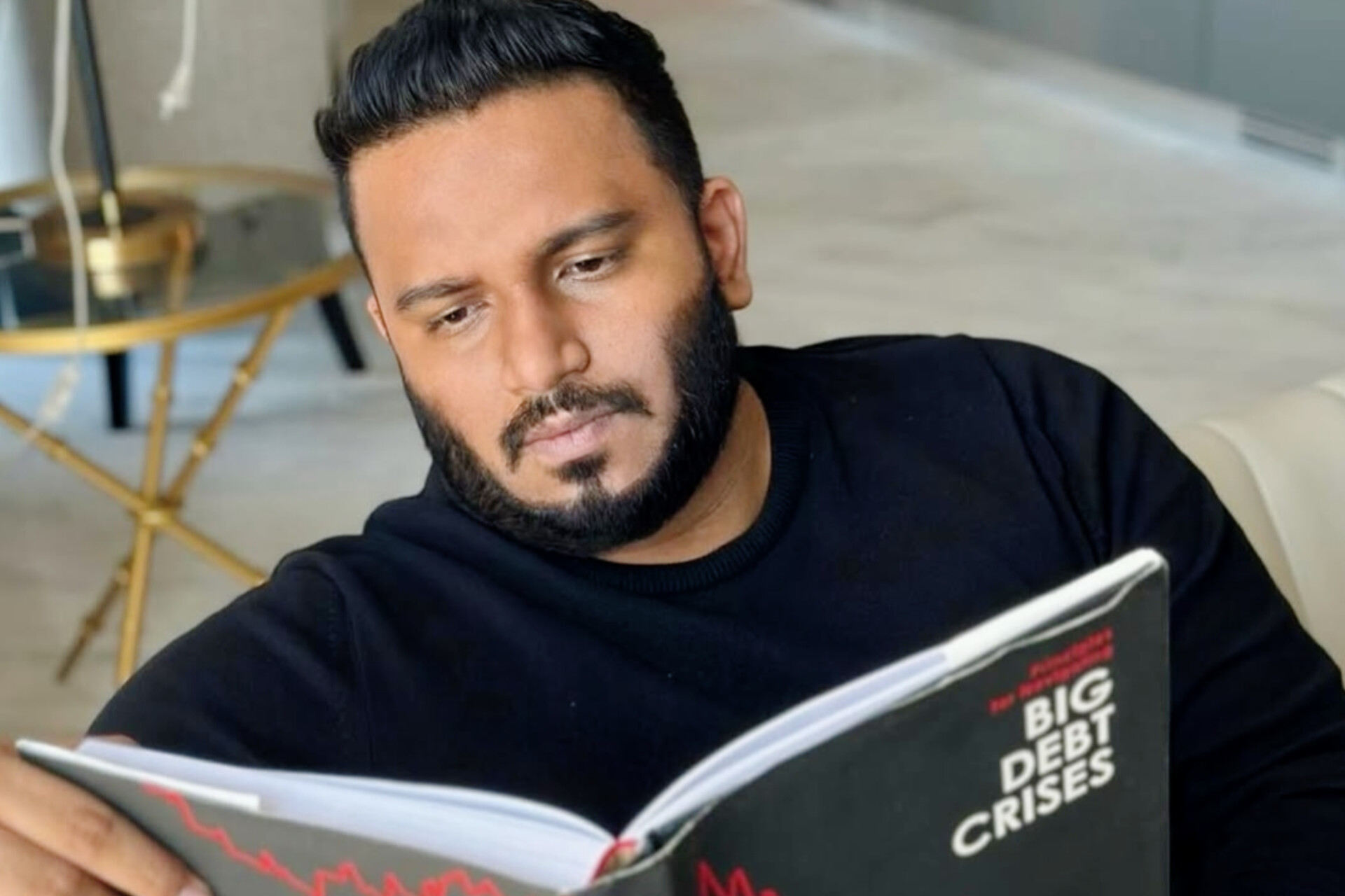 Ex-VP Adeeb Blasts Politicians for Inaction