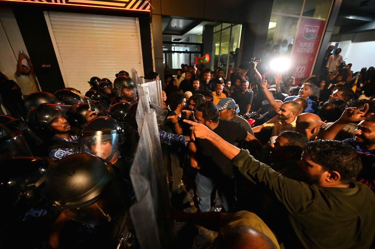 Minister Ihusaan exposes MDP’s defiance: approved routes ignored, violence chosen