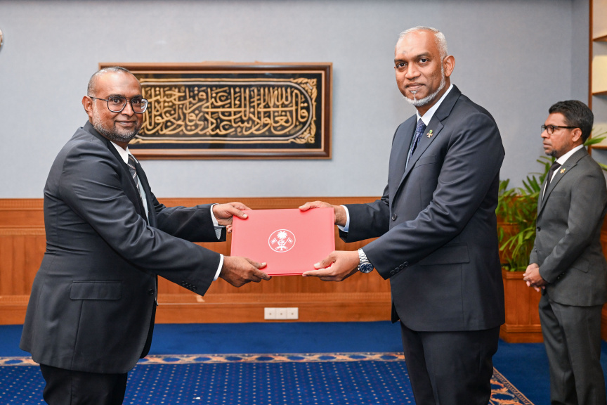 Mohamed Mujthaz Appointed to Civil Service Commission