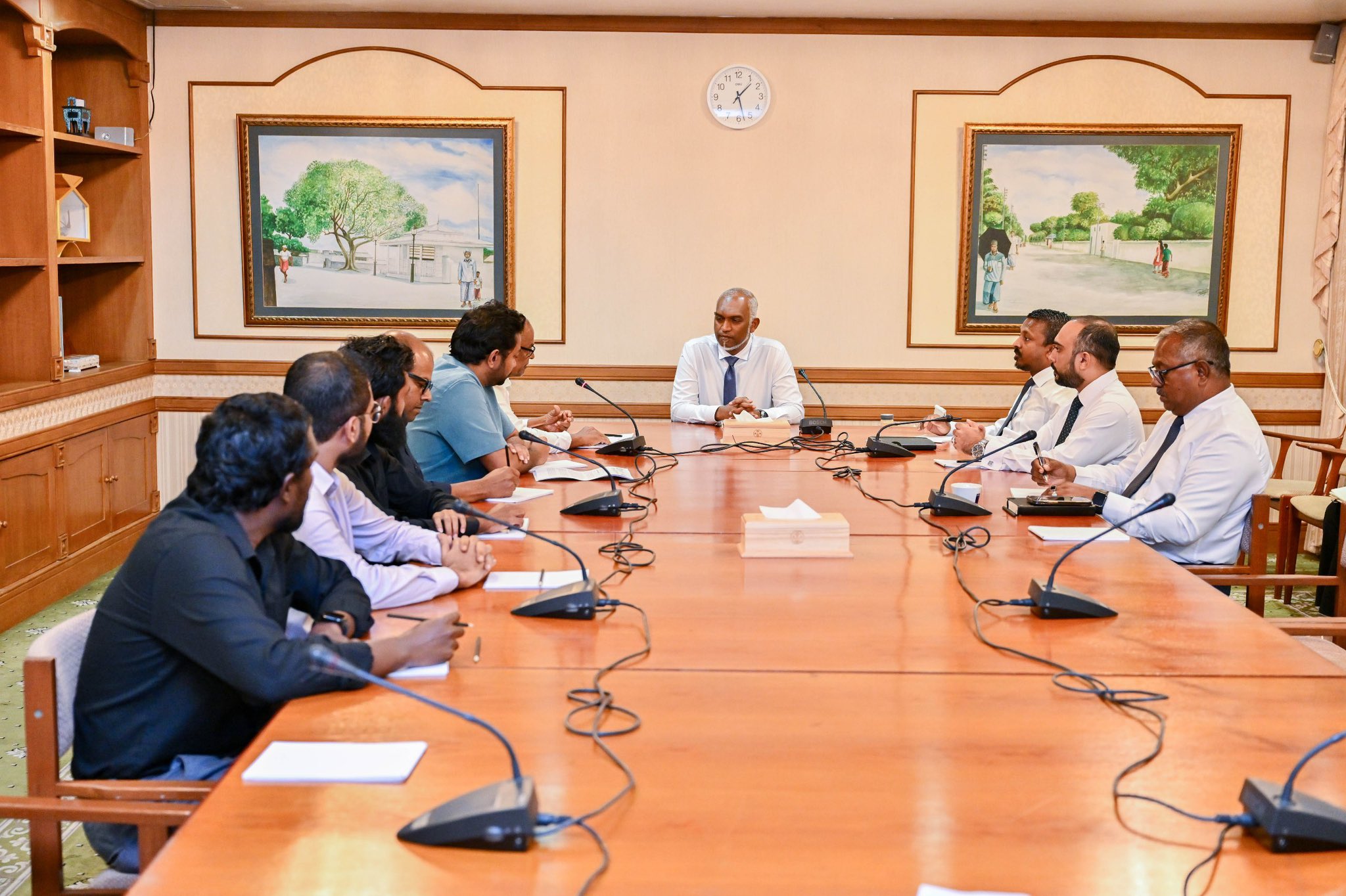 President Muizzu meets Opposition Journalist Association, reaffirms media freedom