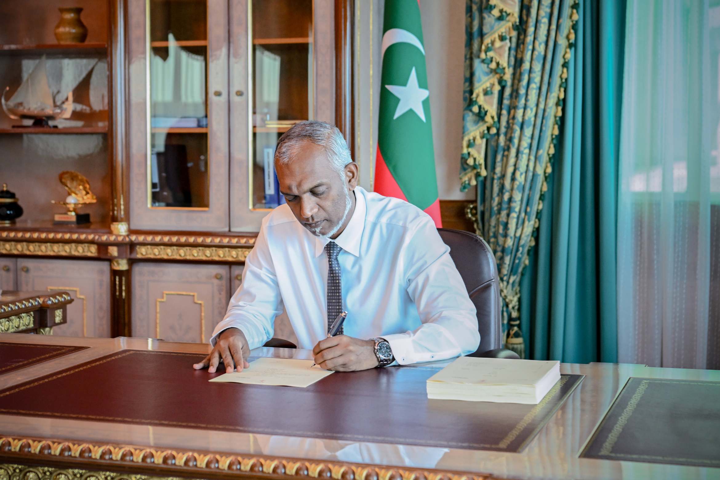 President Muizzu ratifies landmark Insurance Act and National Payment System amendment