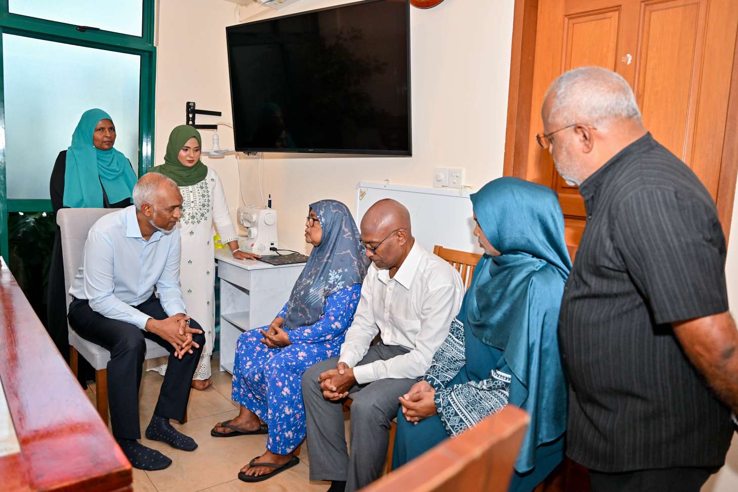 President Muizzu personally leads PNC door-to-door push in Machangolhi Central